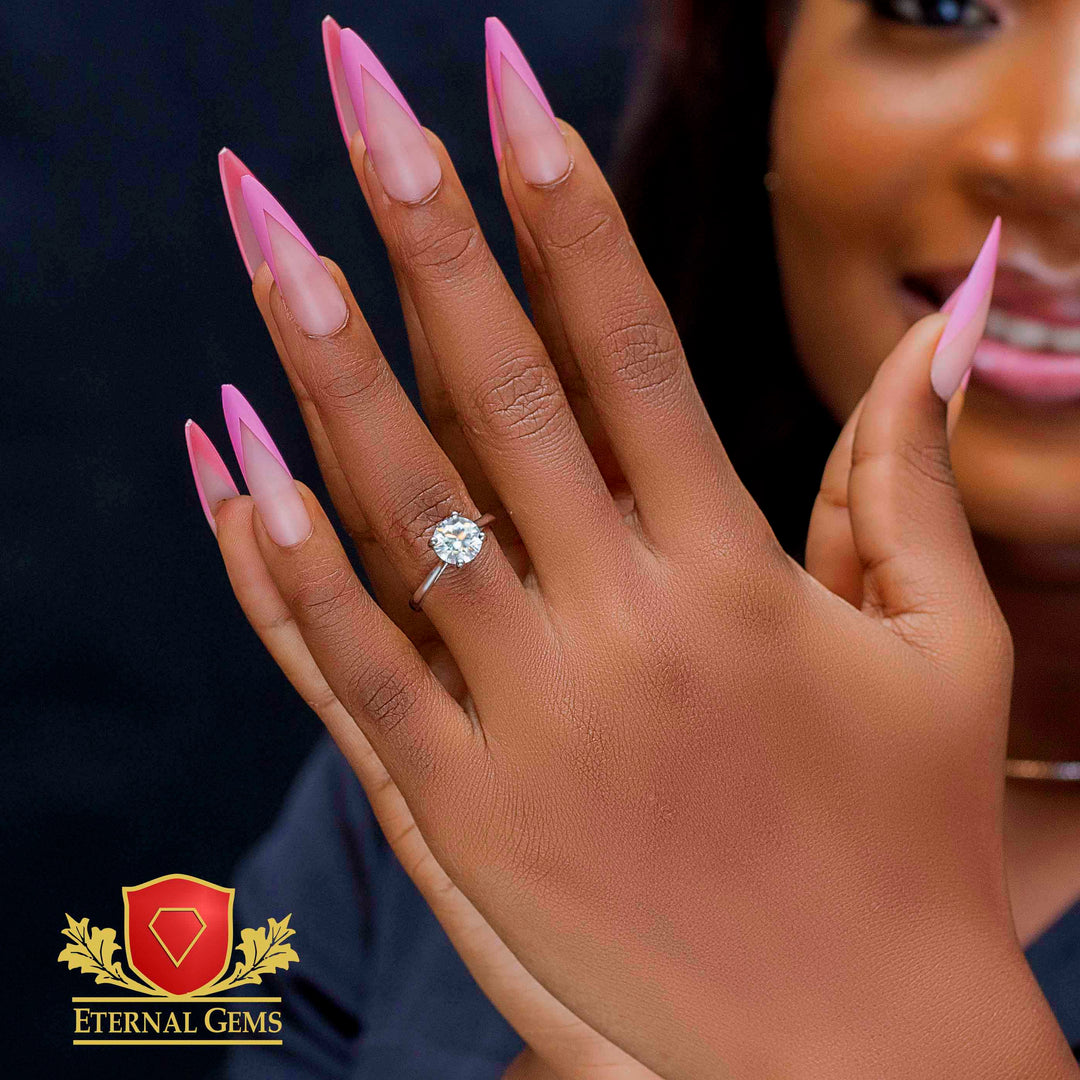 Vivian Timeless Engagement Ring