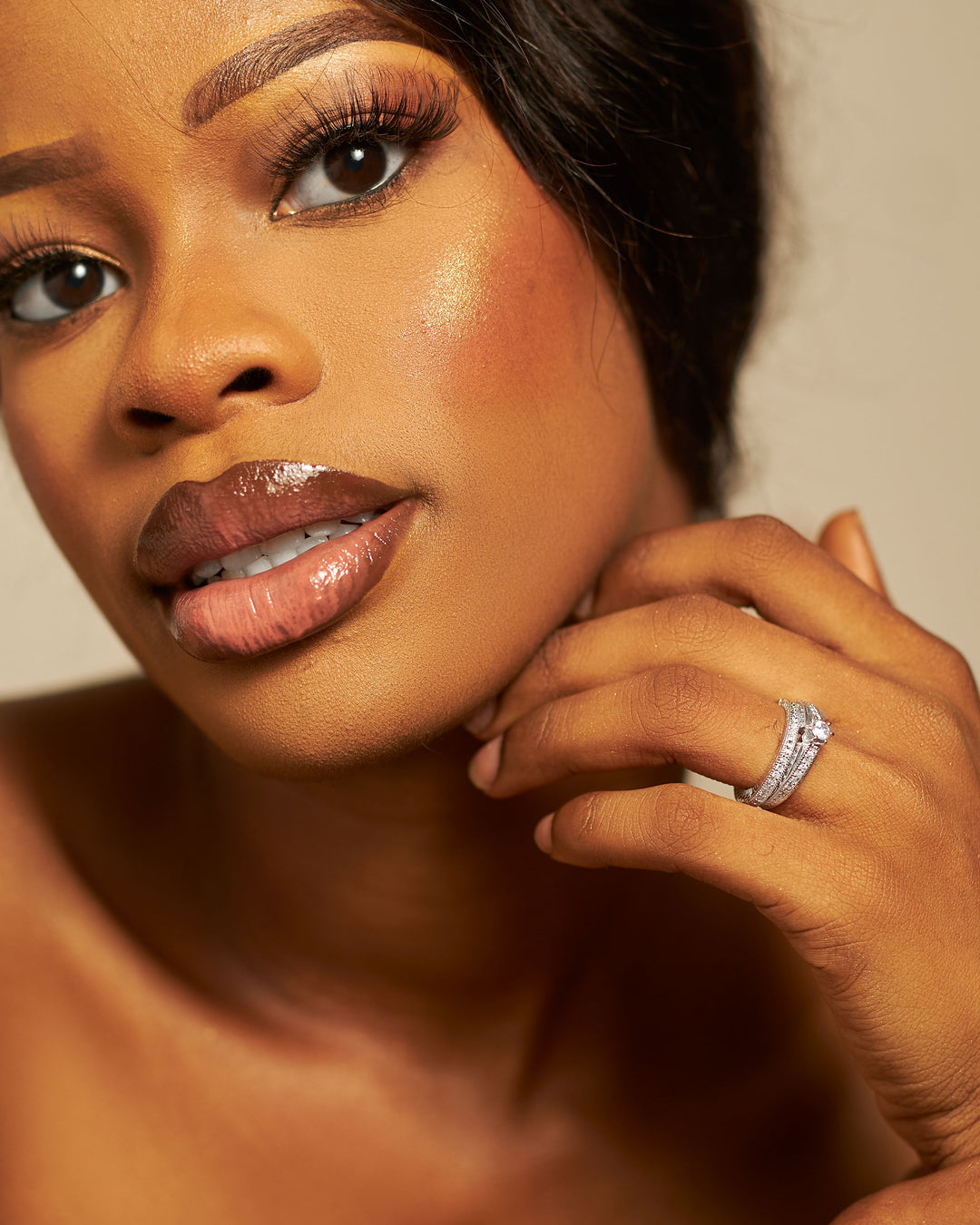 Beautiful Silver Bridal set is the perfect set.