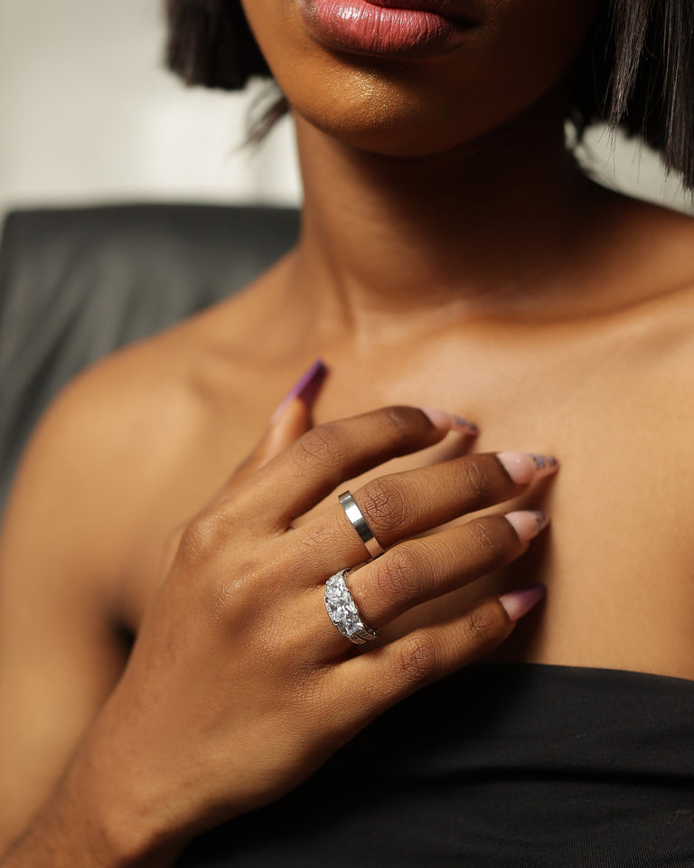 Beautiful Silver Wedding Set is the perfect set